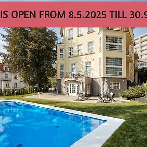 **** Aparthotel Akropolis Česká republika